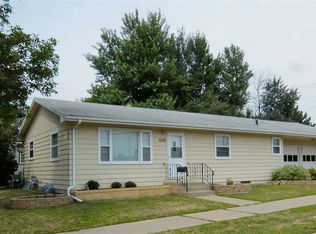 1100 E 17th St, Sioux Falls, SD 57104