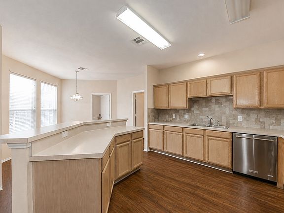 5th image of 6704 Cambrian Way
