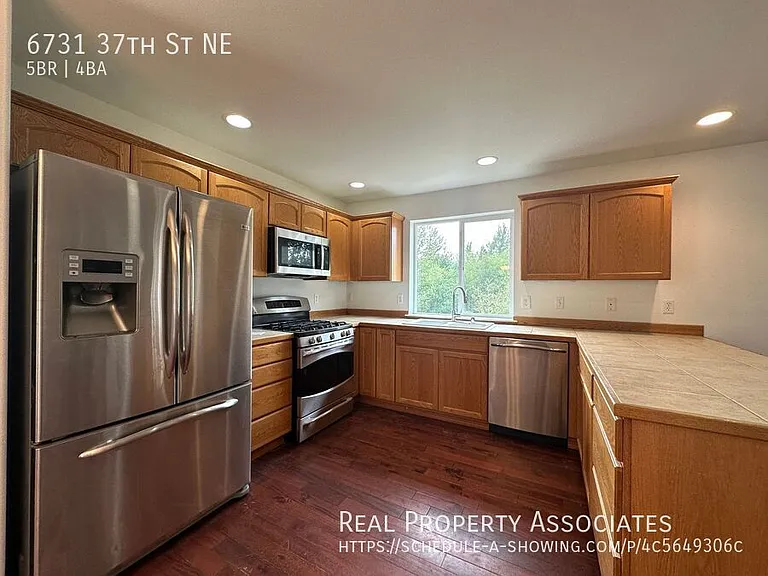 6731 37th St NE — Photo 5