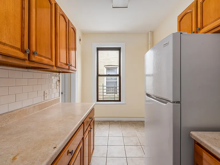 71-06 Grand Ave #3R — Photo 6