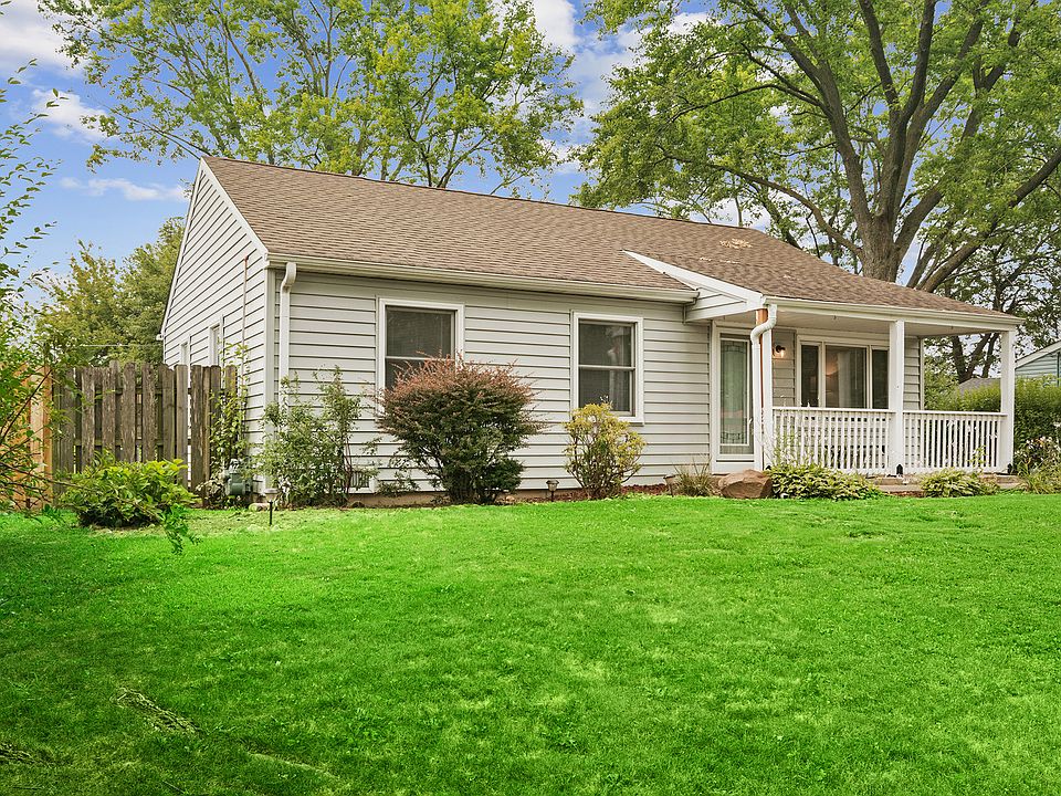 1st image of 1005 E Lilac Dr