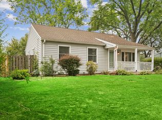1005 E Lilac Dr, Palatine, IL 60074