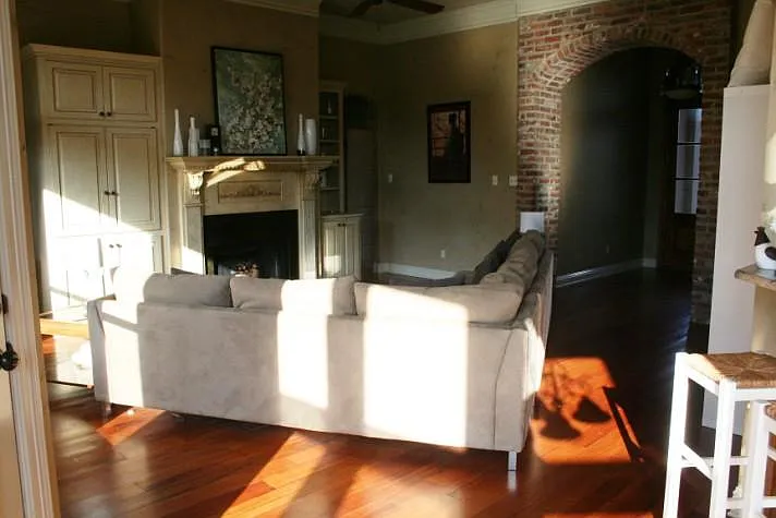 9322 Milbank Dr — Photo 15