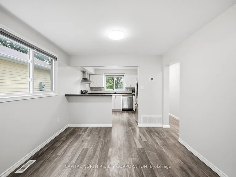 63 Elizabeth St — Photo 15