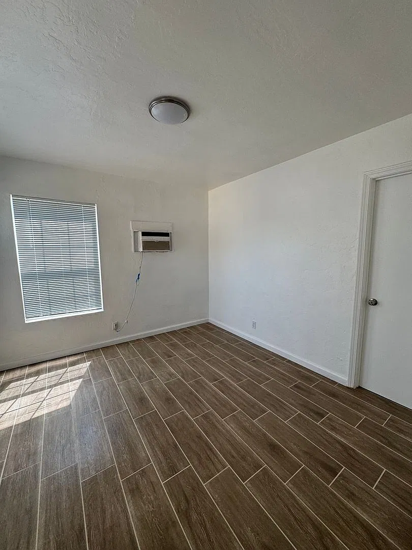 Beardsley Apartments — Photo 2