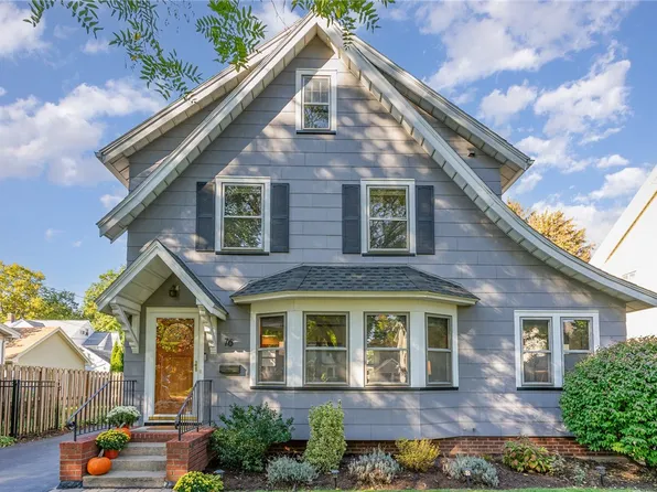 76 Elm Dr, Rochester, NY 14609