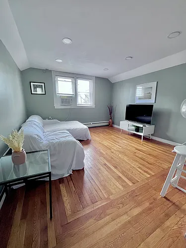 712 Main St #3 Photo 1
