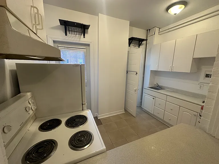 322 Cooper St #3 — Photo 6