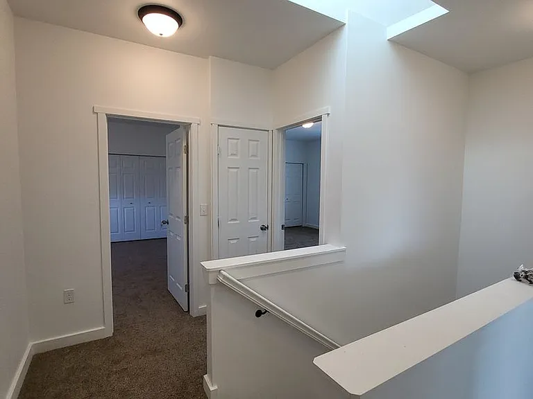683 Bryden Ave — Photo 14