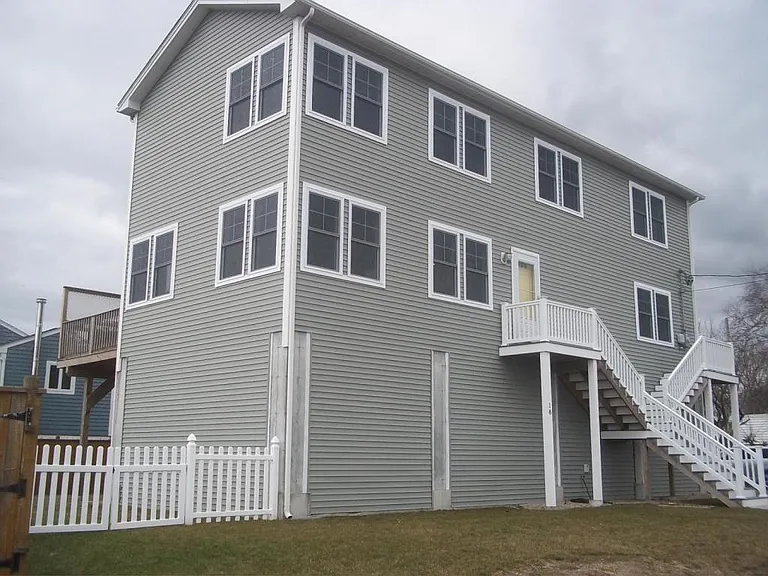 18 Ormerod Ave — Photo 1