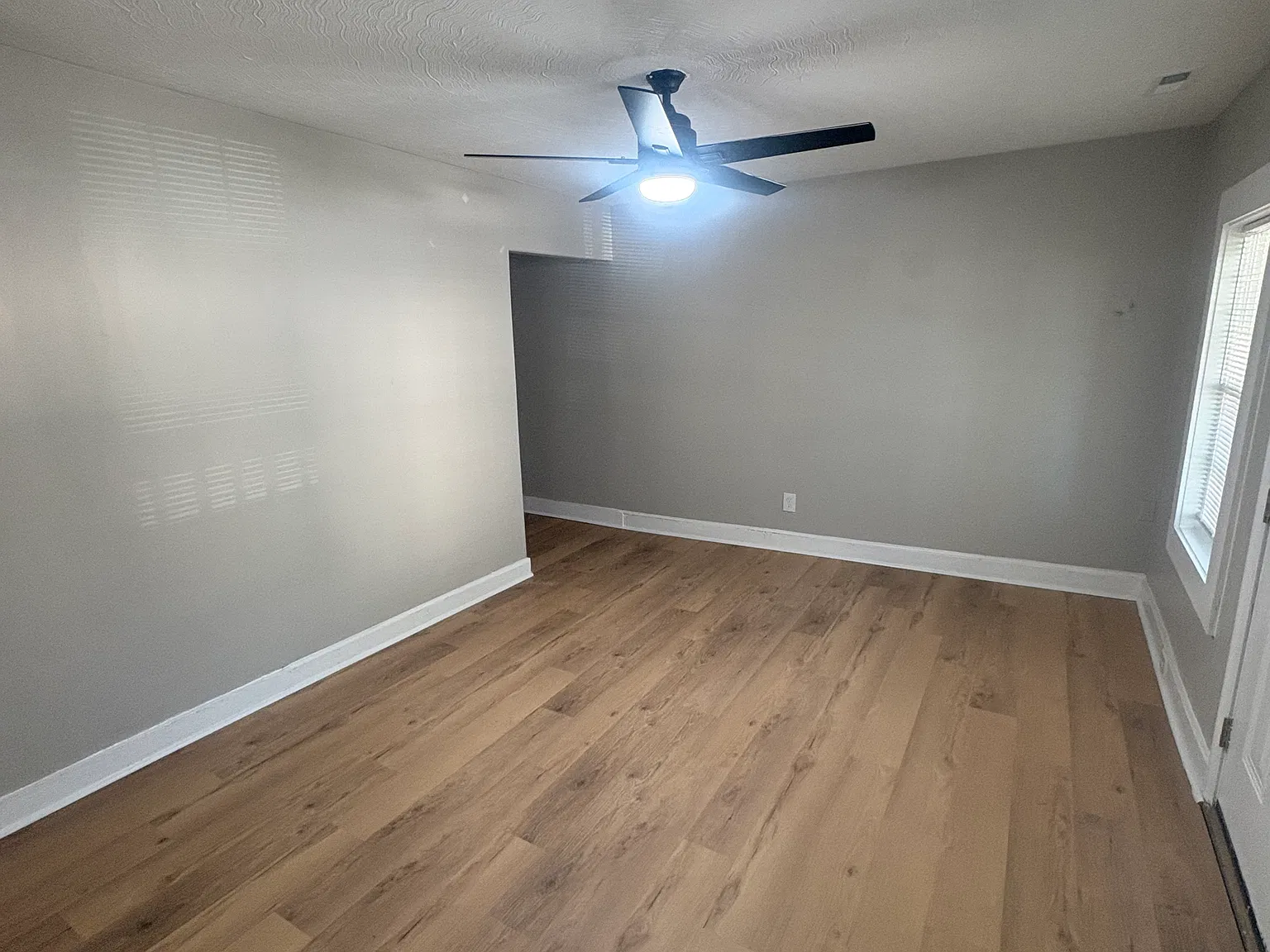 2 bed, 934 sqft, $1,950 — Photo 4