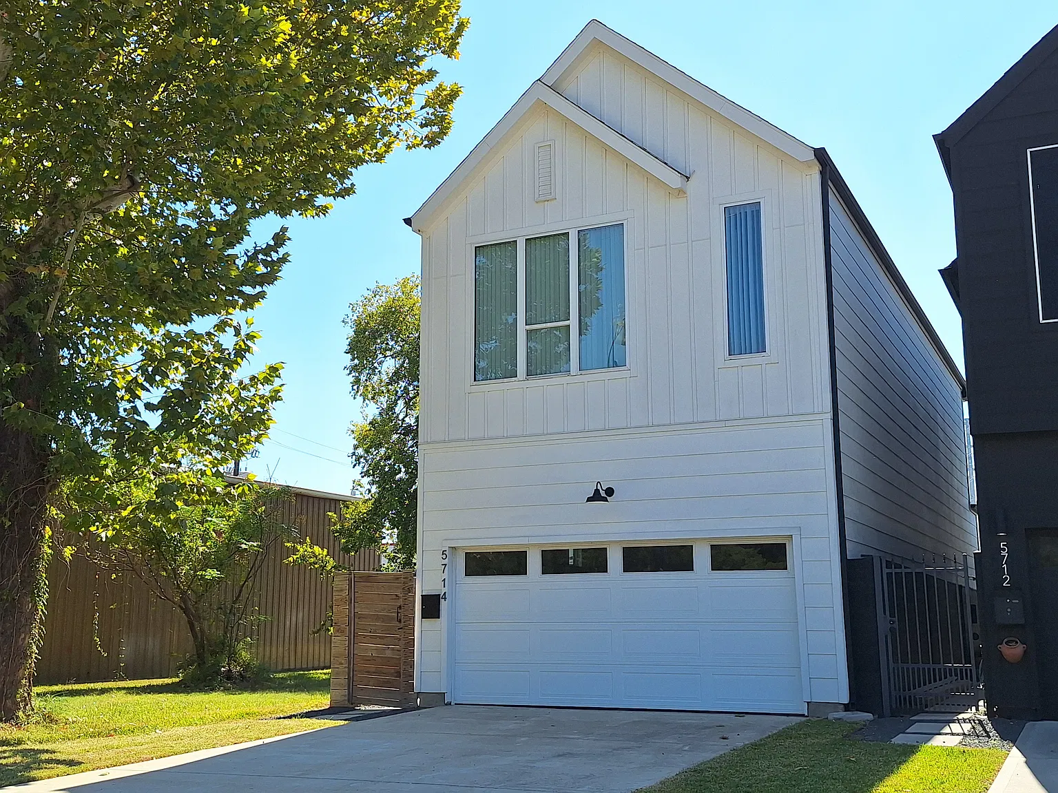 3 bed, 2.5 bath, 1729 sqft, $2,250 — Photo 1