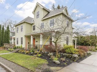 2044 SE Miller St, Portland, OR 97202