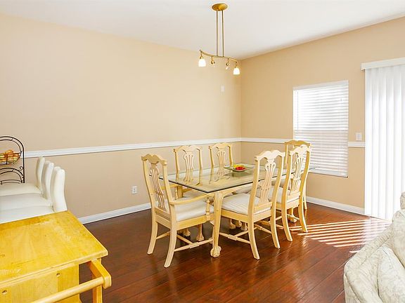 5th image of 8554 Burnet Ave Unit 116