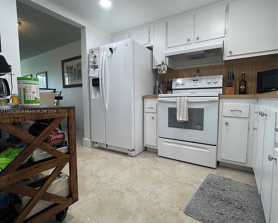 1st image of 9340 Sunrise Lakes Blvd APT 203