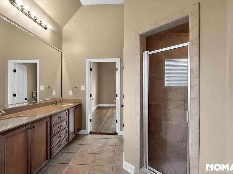 4886 Fox Springs Dr — Photo 26