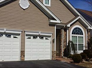 117 Diamond Spring Dr, Monroe Township, NJ 08831