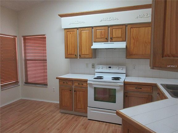 5th image of 4507 Country Hills Blvd