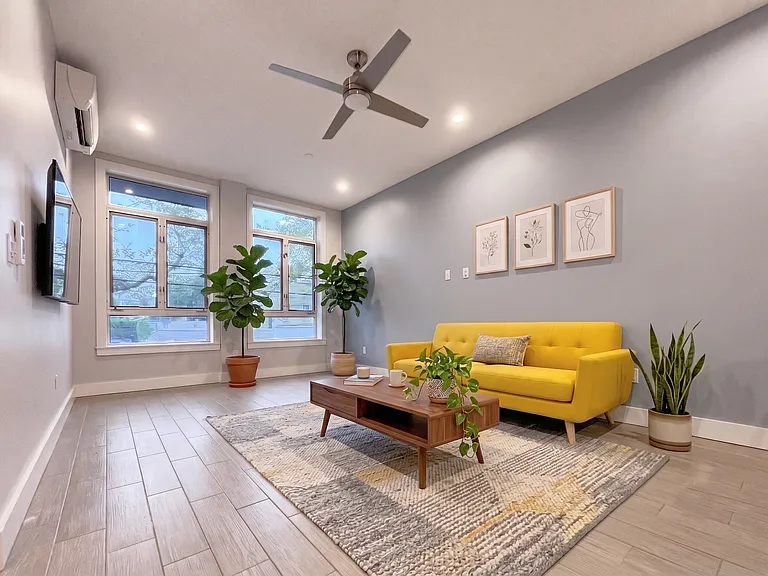 460 Seneca Ave #2F — Photo 2
