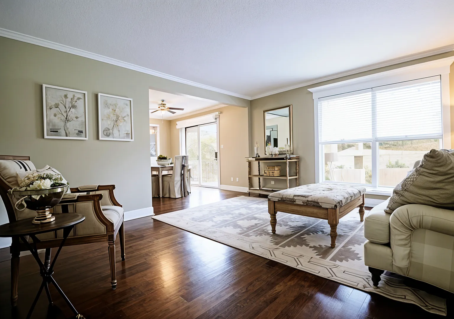 Plaza La Belle Apartments — Photo 4