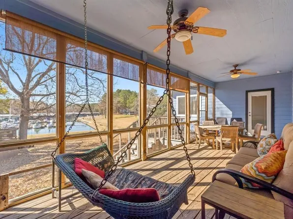 220 Harbour Row Dr, Coldspring, TX 77331