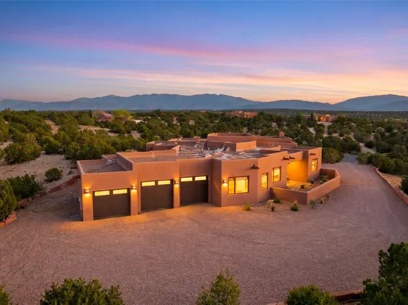 31 Chocolate Flower Cir, Santa Fe, NM 87506