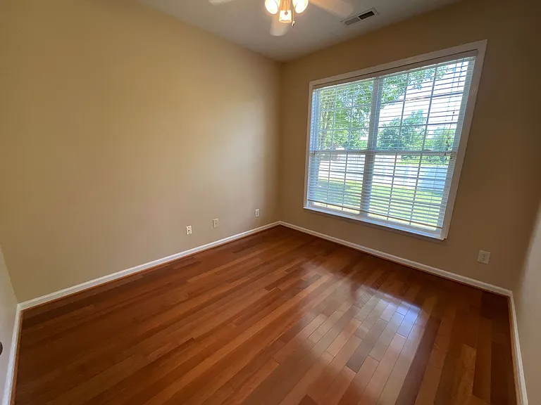 1481 Cantwell Ct — Photo 17