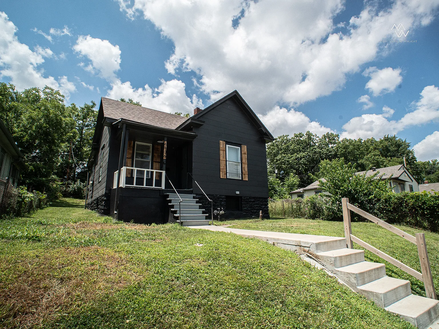 2 bed, 900 sqft, $1,200 — Photo 3