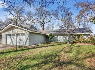 1925 E 52nd St, Tulsa, OK 74105