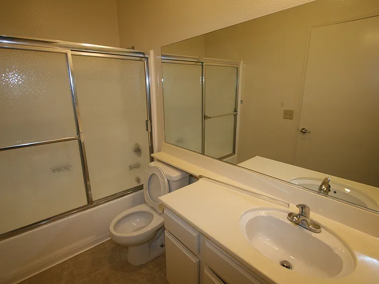 3637 Clarington Ave #202 — Photo 55