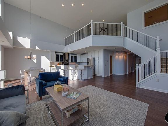 4th image of 9626 Larimar Dr #9626