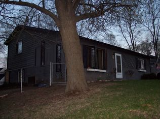 19 Hill Rd, Fox Lake, IL 60020