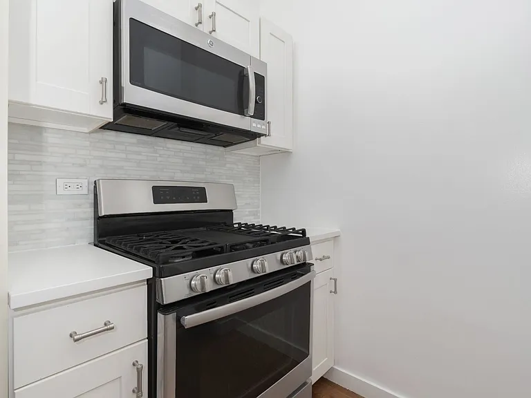 75-25 153rd St #551 — Photo 7