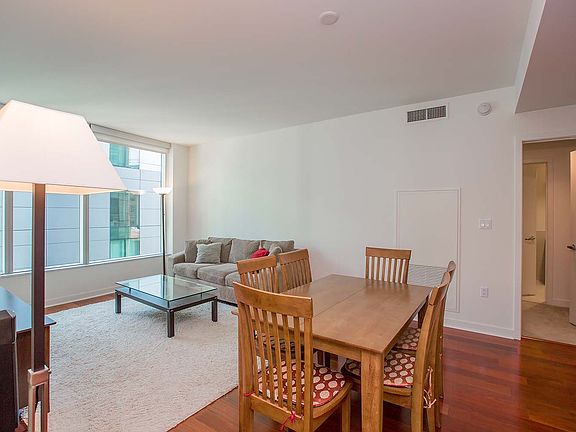3rd image of 338 Spear St Unit 6A