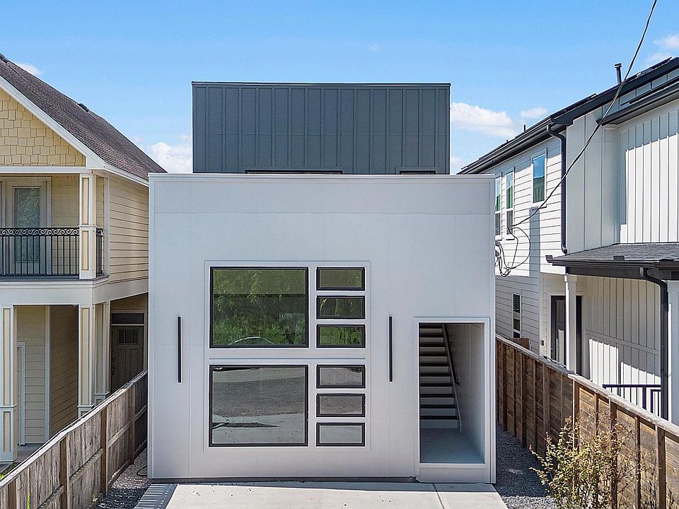 1st image of 3307 Delhi St