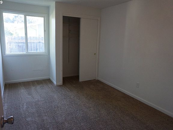 4th image of 3917 NE 129th Ave