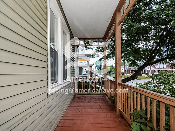 57814_002_covered_porch_13969249.jpg