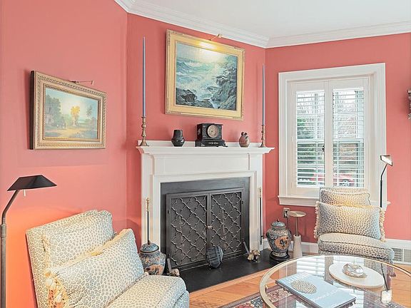 5th image of 904 S Saint Asaph St
