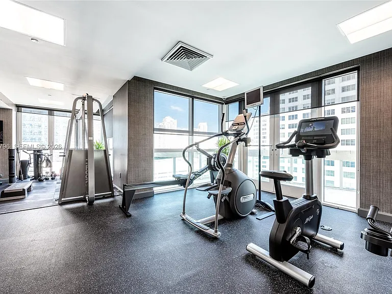 951 Brickell Ave #2100 — Photo 25