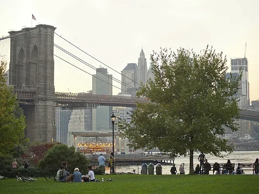 Sold by Sotheby's International Realty | media 29