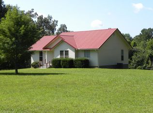 863 Parkhill Rd, Puryear, TN 38251