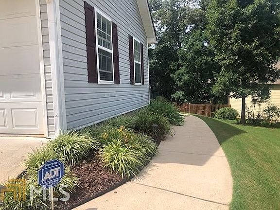 3rd image of 6352 Fairoaks Pl