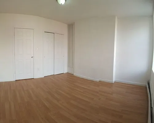 Rented by Compass | media 10