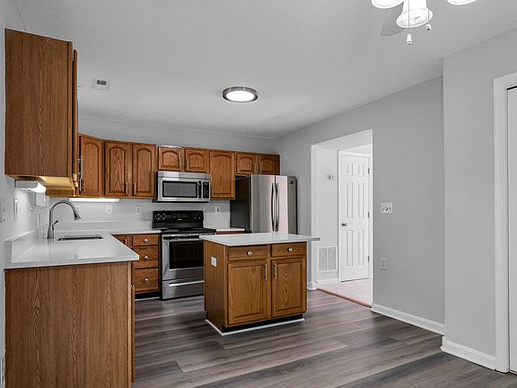 5th image of 9818 Plaza View Way