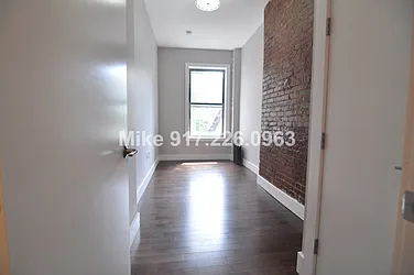 Rented by Weissman Realty