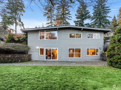 2910 100th Avenue NE, Bellevue, WA, 98004