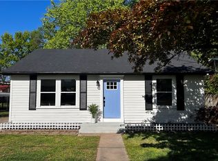 704 S 6th St, Rogers, AR 72756