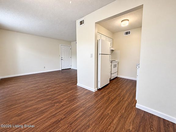 5th image of 712 Mount Tabor Rd #6