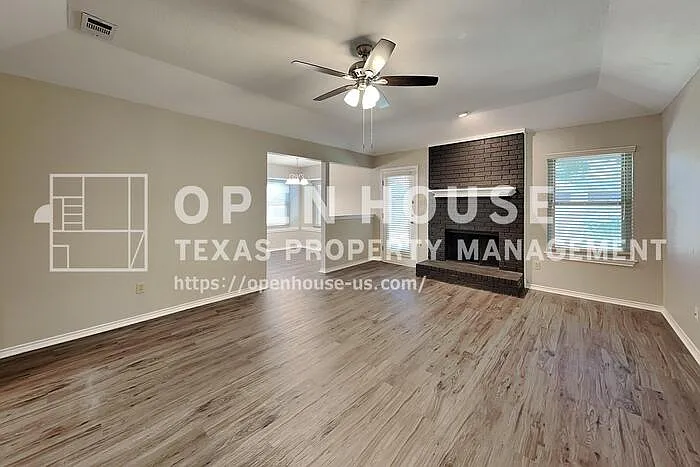 3 bed, 2.0 bath, 1515 sqft, $2,275 — Photo 3