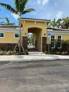 12921 Trevi Isle Dr — Photo 42